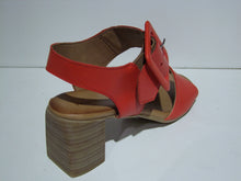 Laad de afbeelding in de galerij,Maryn (Cuir rouge)
