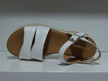 Laad de afbeelding in de galerij,Tacana (Cuir blanc)
