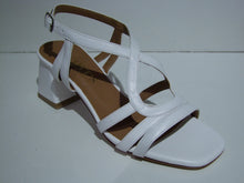 Load the image in the gallery,Amhuit (White Leather)
